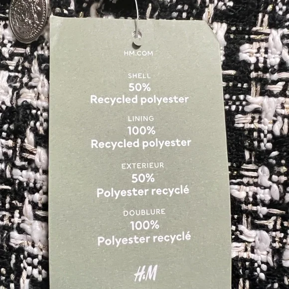 H&M Short Jacket.New with tags.2 front pockets.Jacket is lined. - Picture 4 of 6